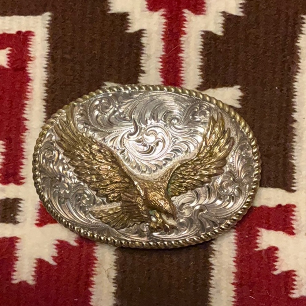 Elegant Silver and Gold Eagle Belt Buckle